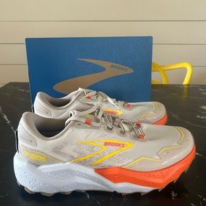 Men Brooks Caldera 7 Max Cushion Trail Shoe - NEW IN BOX.